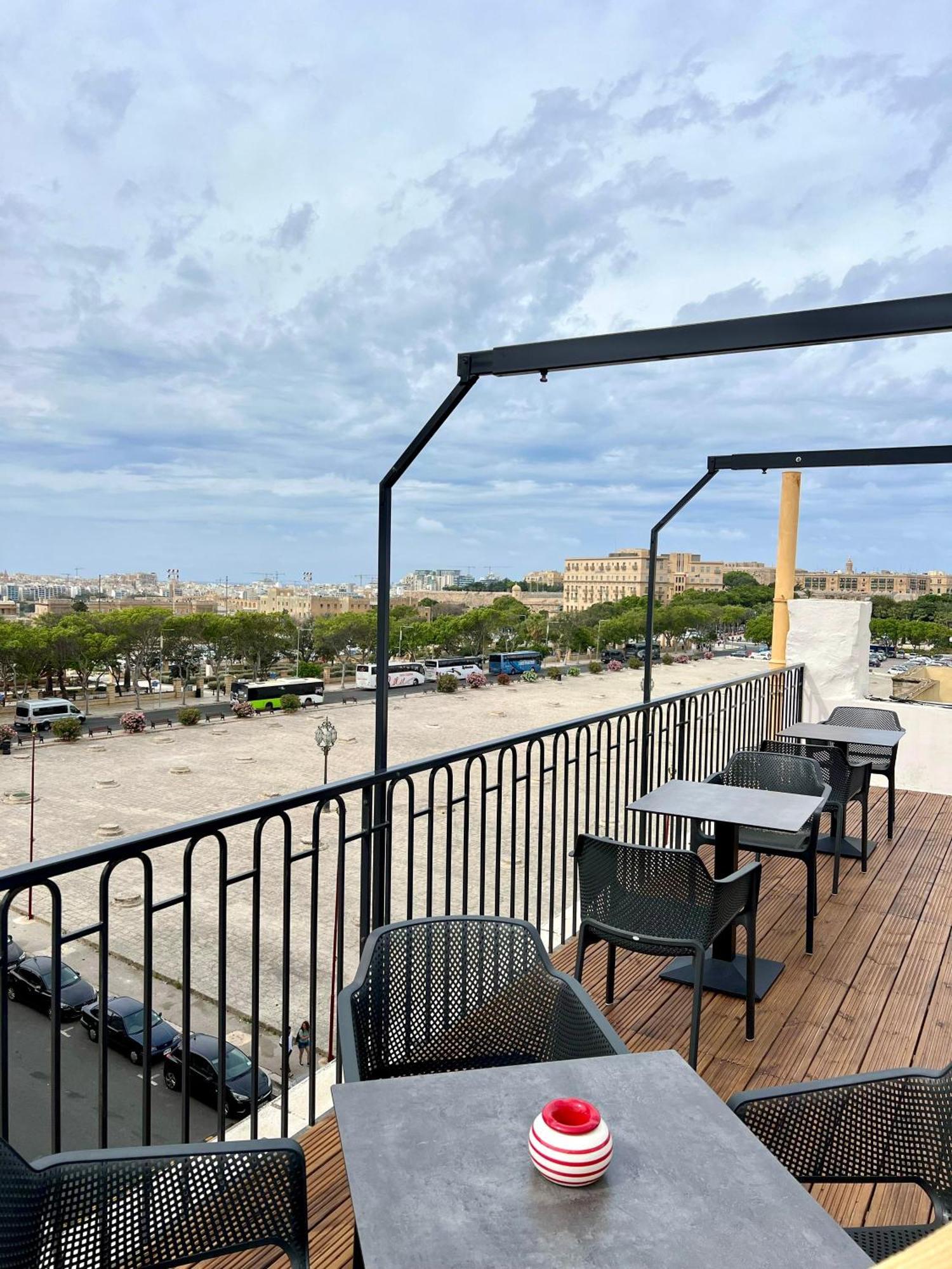 Florette Designer Finish With Stunning Lounge Terrace By Arcobnb Floriana