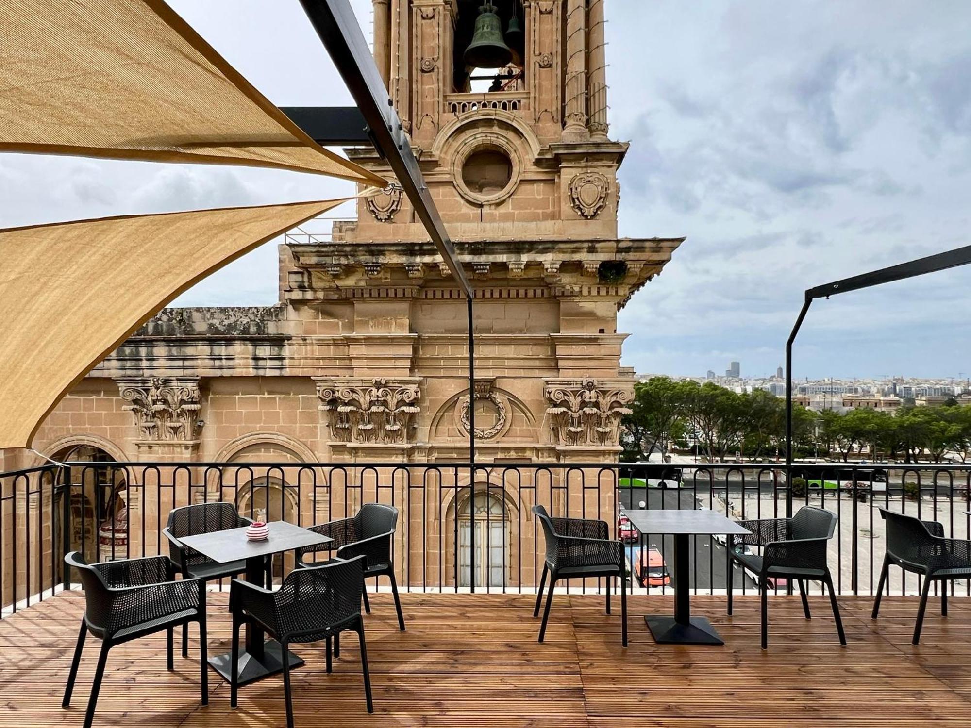 Apartment Florette Designer Finish With Stunning Lounge Terrace By Arcobnb